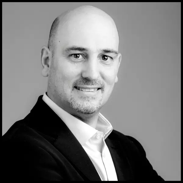 Patrick DE CARVALHO multi entrepreneur fondateur de l'écosystème de l'entrepreneuriat Je Ne Perds Jamais